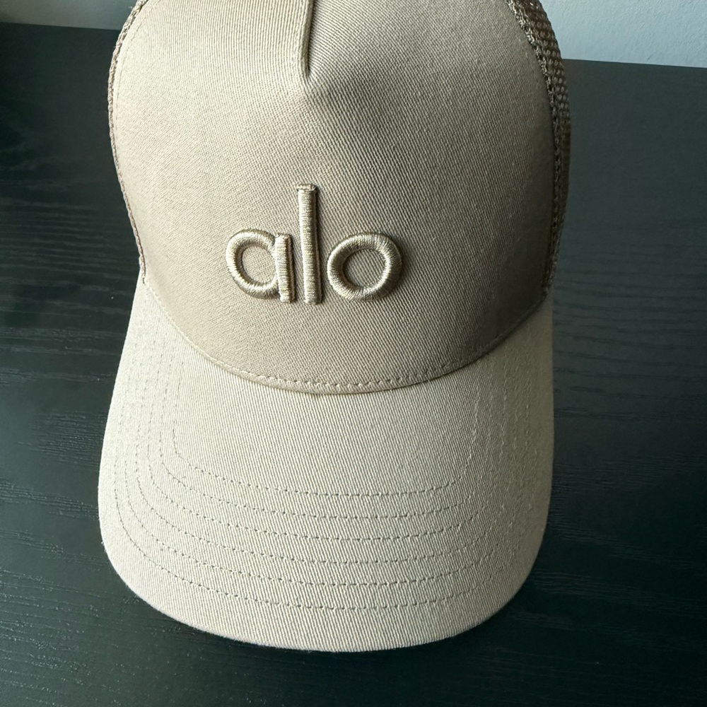 ALO Yoga Tan Baseball Cap